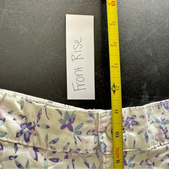 Jachs Girlfriend White Floral Shorts - Picture 5 of 10